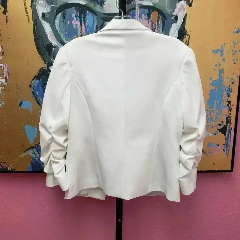 Countess White Jacket - Picture 2 of 7
